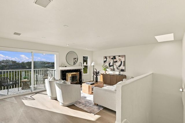 276 Gold Mine Drive, San Francisco, CA 94131