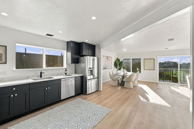 276 Gold Mine Drive, San Francisco, CA 94131