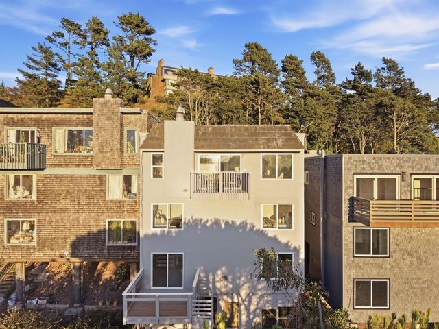 276 Gold Mine Drive, San Francisco, CA 94131