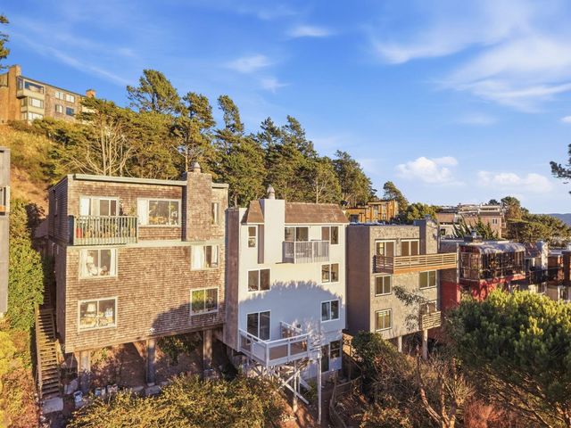 276 Gold Mine Drive, San Francisco, CA 94131
