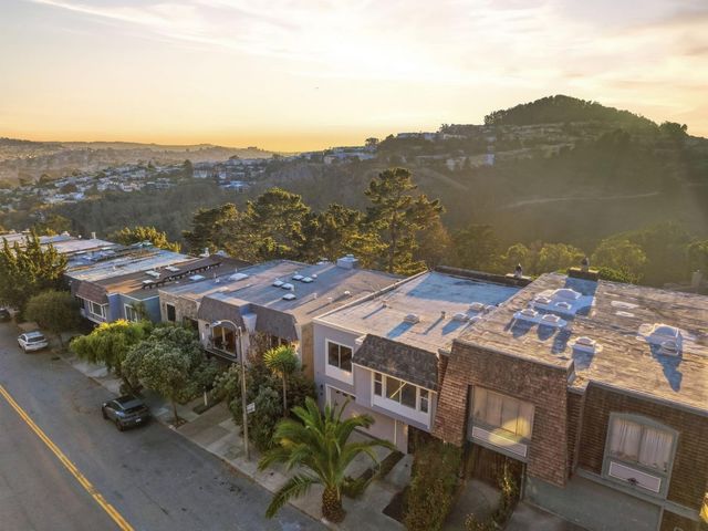 276 Gold Mine Drive, San Francisco, CA 94131