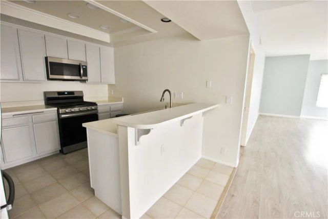 141 Greenfield, Irvine, CA 92614
