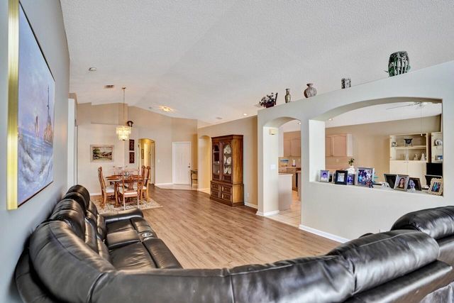 5886 Las Colinas Circle, Lake Worth, FL 33463