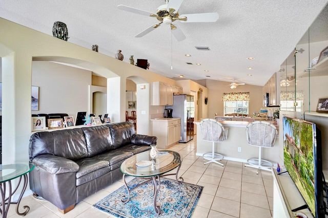 5886 Las Colinas Circle, Lake Worth, FL 33463