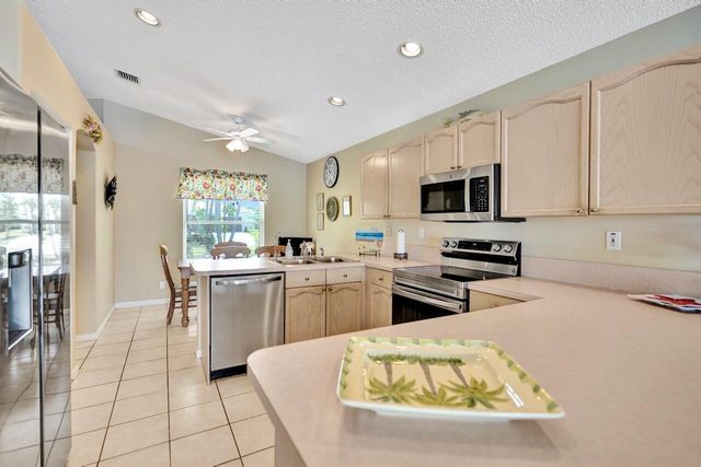 5886 Las Colinas Circle, Lake Worth, FL 33463