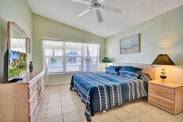 5886 Las Colinas Circle, Lake Worth, FL 33463