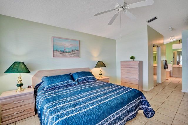 5886 Las Colinas Circle, Lake Worth, FL 33463