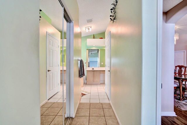 5886 Las Colinas Circle, Lake Worth, FL 33463
