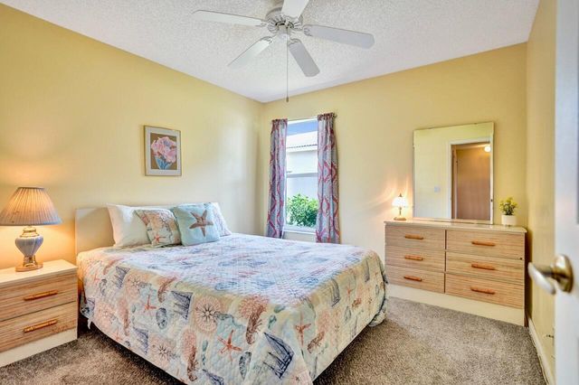 5886 Las Colinas Circle, Lake Worth, FL 33463