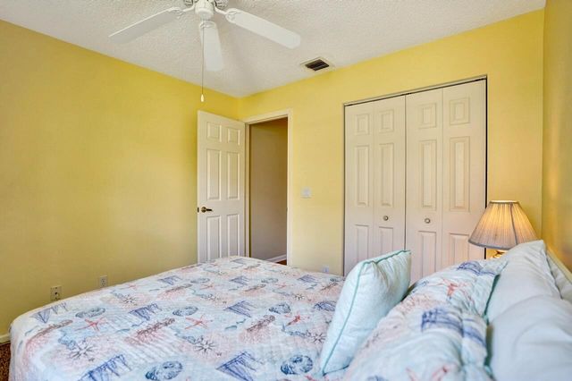 5886 Las Colinas Circle, Lake Worth, FL 33463