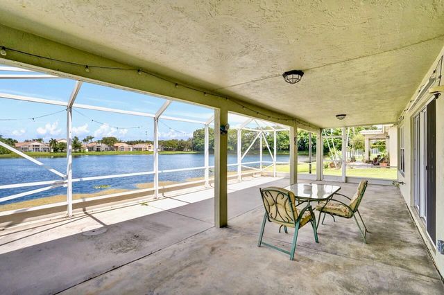 5886 Las Colinas Circle, Lake Worth, FL 33463