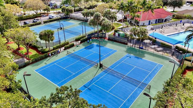 5886 Las Colinas Circle, Lake Worth, FL 33463