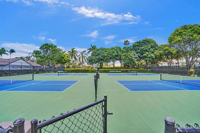 5886 Las Colinas Circle, Lake Worth, FL 33463