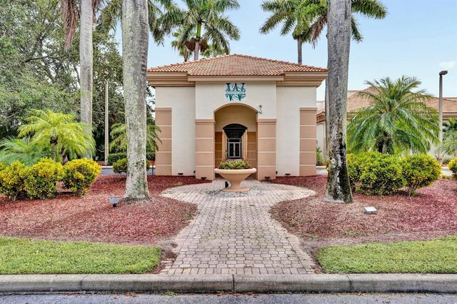 5886 Las Colinas Circle, Lake Worth, FL 33463