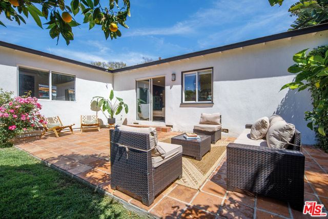 2821 Colby Avenue, Los Angeles, CA 90064