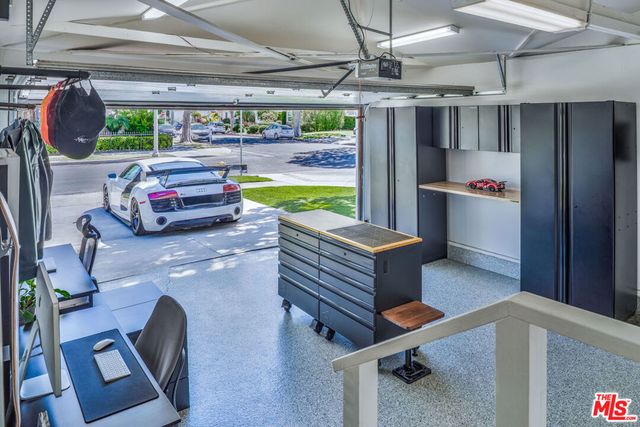 2821 Colby Avenue, Los Angeles, CA 90064