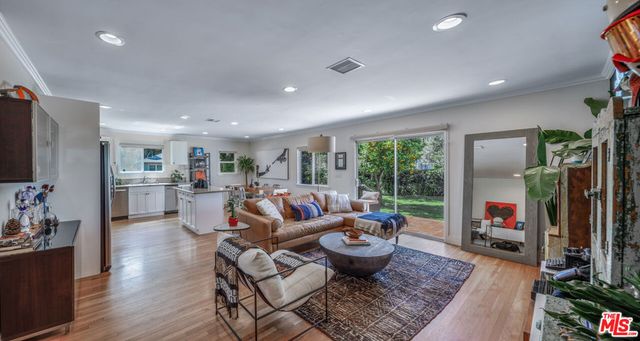 2821 Colby Avenue, Los Angeles, CA 90064