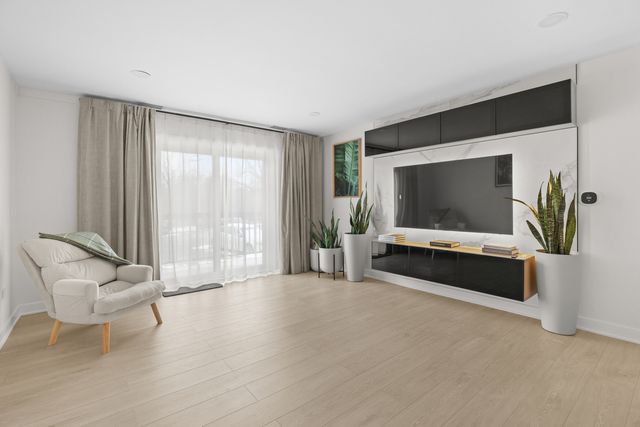 6700 S Brainard Avenue 118, Countryside, IL 60525