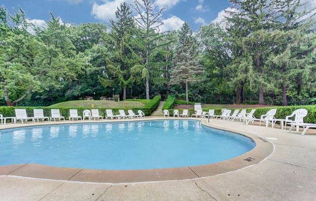 6700 S Brainard Avenue 118, Countryside, IL 60525