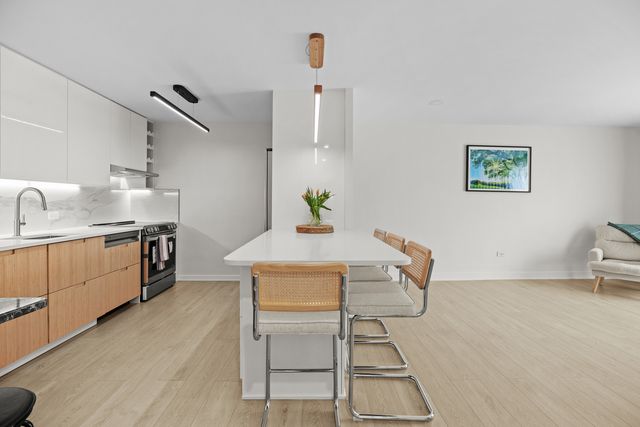 6700 S Brainard Avenue 118, Countryside, IL 60525