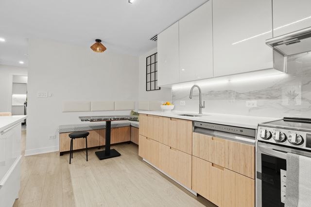 6700 S Brainard Avenue 118, Countryside, IL 60525