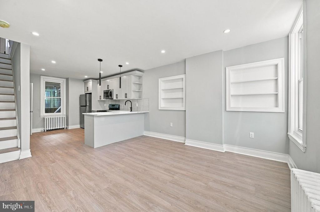 2929 W HARPER ST, PHILADELPHIA, PA 19130 — photo 2