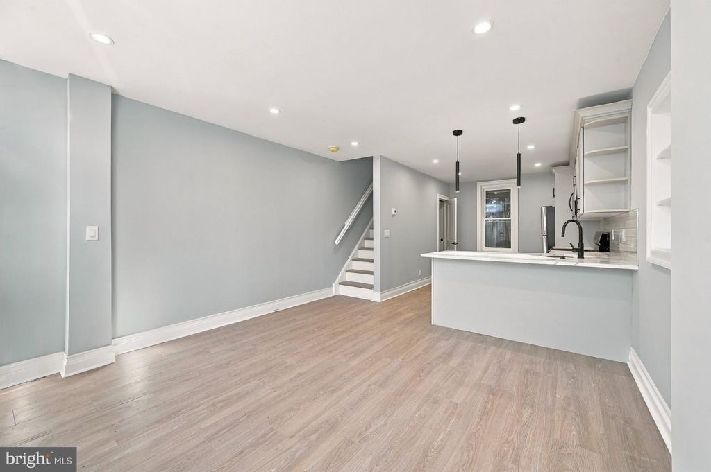 2929 W HARPER ST, PHILADELPHIA, PA 19130 — photo 3