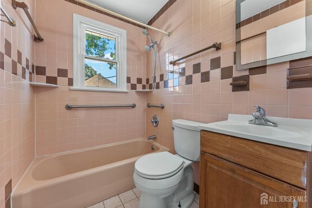 14 Harrison Street, Sayreville, NJ 08872