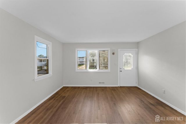 14 Harrison Street, Sayreville, NJ 08872
