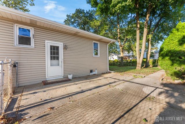 14 Harrison Street, Sayreville, NJ 08872