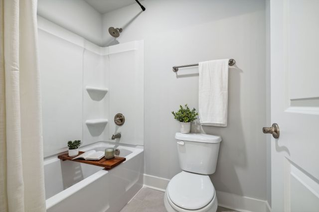 605 Tulip Springs Ct, Hermitage, TN 37076