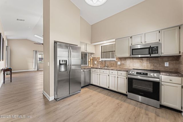 8223 CROSSWIND Court, Jacksonville, FL 32244