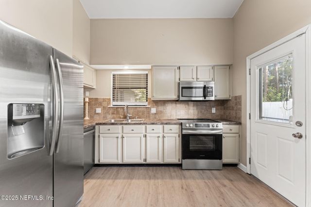 8223 CROSSWIND Court, Jacksonville, FL 32244
