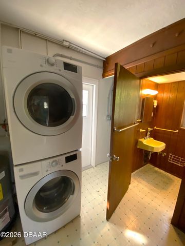 1113 Clearwater Road, Daytona Beach, FL 32114