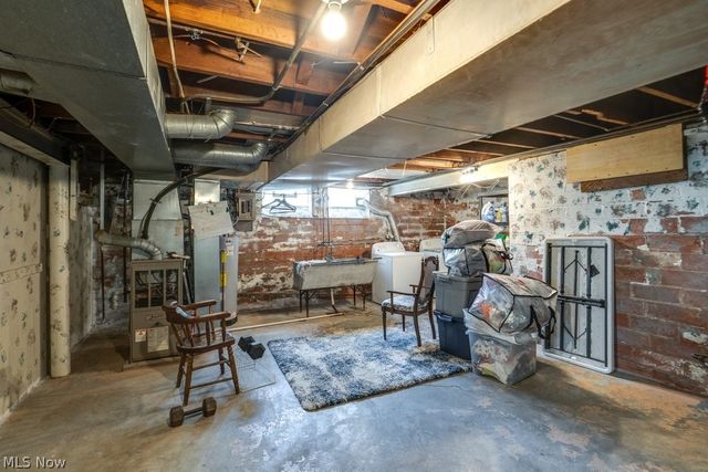 2035 Tampa Avenue, Cleveland, OH 44109