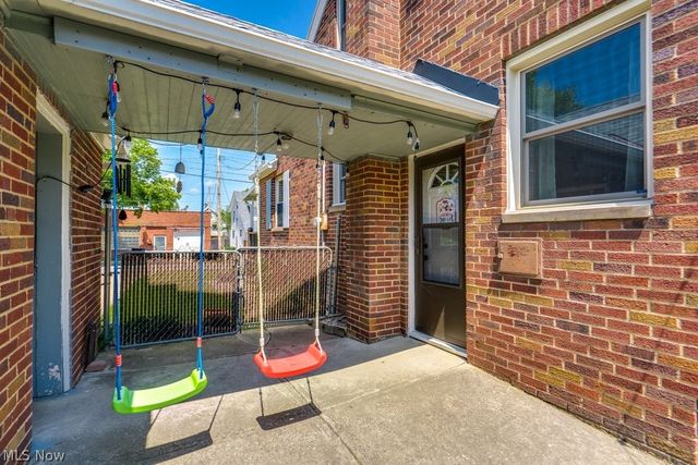 2035 Tampa Avenue, Cleveland, OH 44109