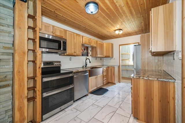 1424 N Idaho Rd, Liberty Lake, WA 99019