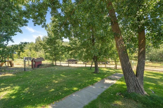 1424 N Idaho Rd, Liberty Lake, WA 99019