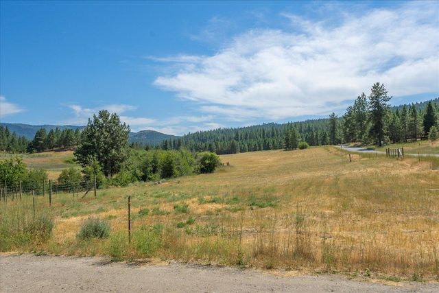 1424 N Idaho Rd, Liberty Lake, WA 99019