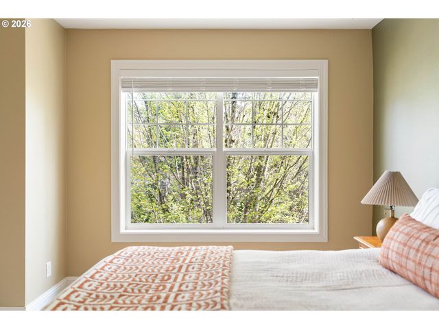 12105 Se HIGH CREEK Rd, Happy Valley, OR 97086