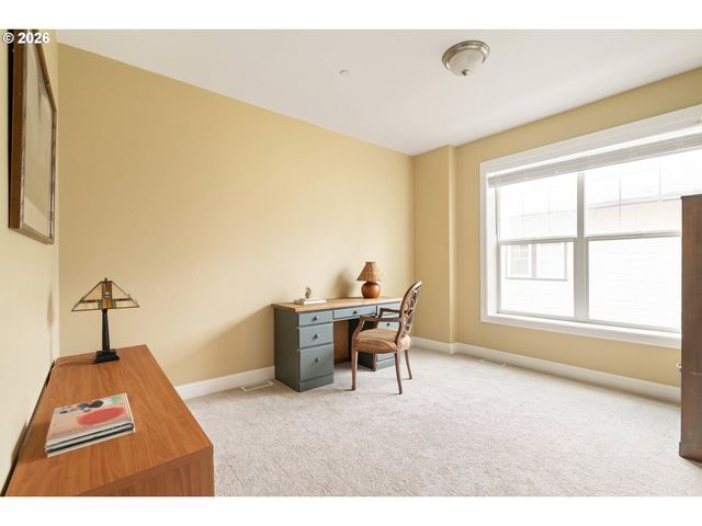 12105 Se HIGH CREEK Rd, Happy Valley, OR 97086