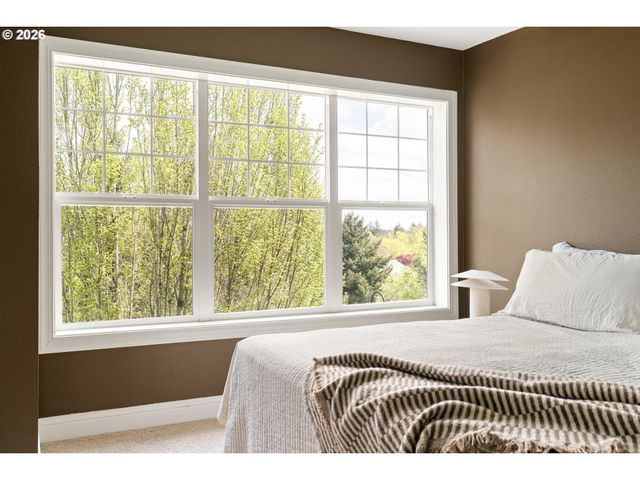 12105 Se HIGH CREEK Rd, Happy Valley, OR 97086