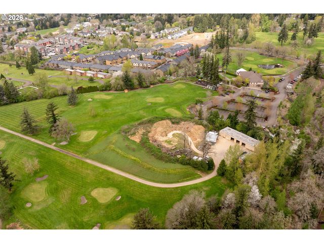 12105 Se HIGH CREEK Rd, Happy Valley, OR 97086