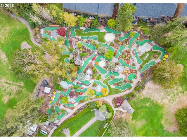 12105 Se HIGH CREEK Rd, Happy Valley, OR 97086