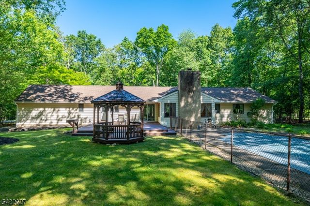 207 Deerlea Ln, Rockaway Twp., NJ 07005