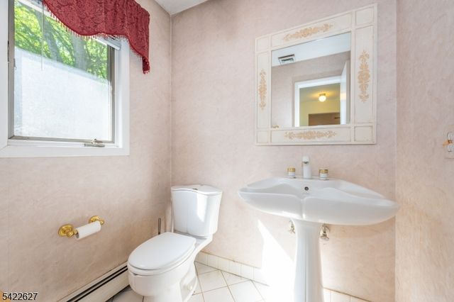 207 Deerlea Ln, Rockaway Twp., NJ 07005