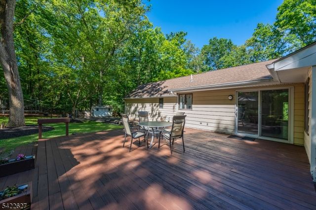 207 Deerlea Ln, Rockaway Twp., NJ 07005