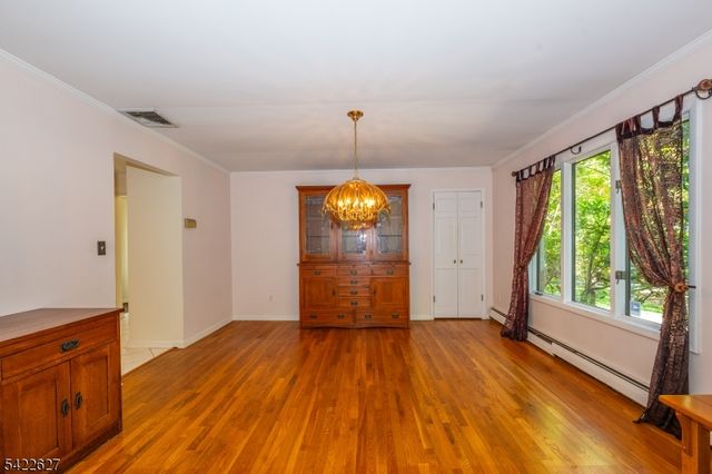 207 Deerlea Ln, Rockaway Twp., NJ 07005