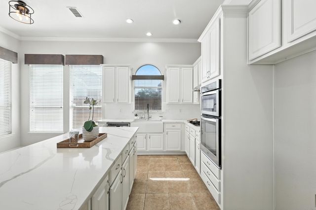 8909 Edinburgh Lane, Rowlett, TX 75089