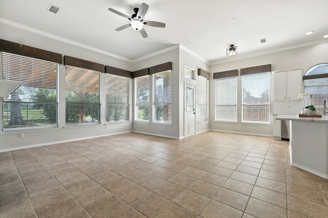 8909 Edinburgh Lane, Rowlett, TX 75089